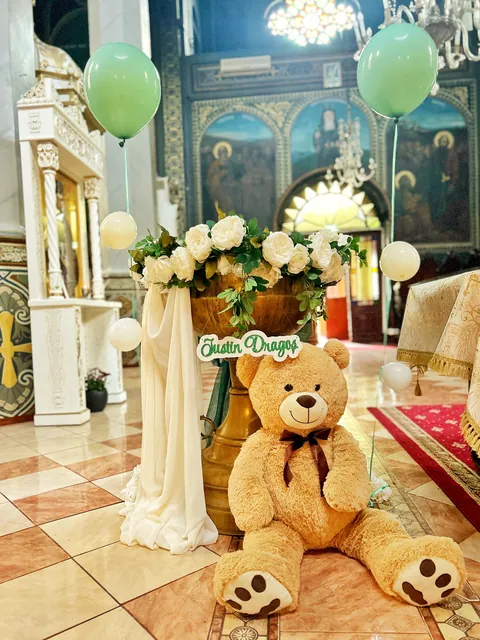 Decoruri pentru botez și majorat — Just Roses