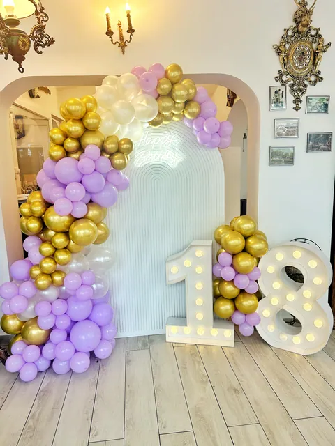 Decoruri pentru botez și majorat — Just Roses
