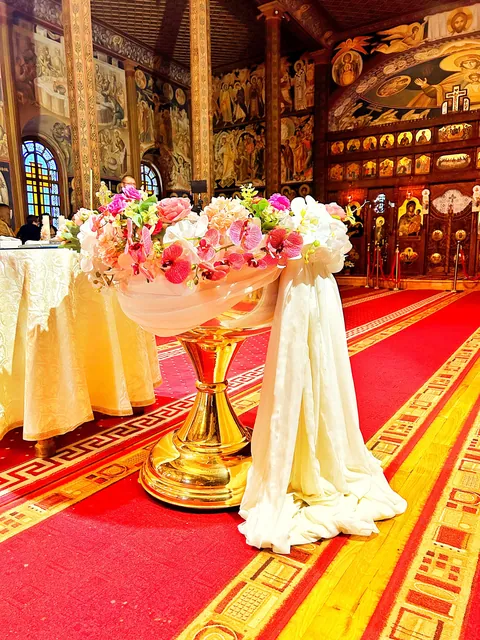 Decoruri pentru botez și majorat — Just Roses