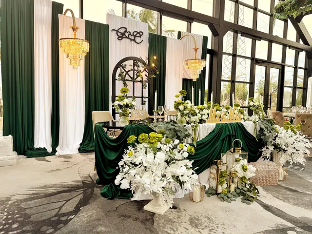 Decoruri florale de nuntă — Just Roses