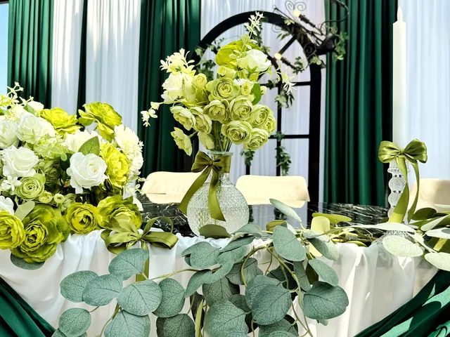 Decoruri florale de nuntă — Just Roses