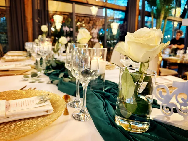 Decoruri florale de nuntă — Just Roses